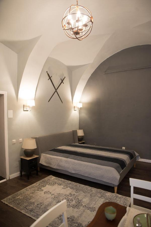 Ultra Central Medieval Apartment Cluj-Napoca Exterior foto
